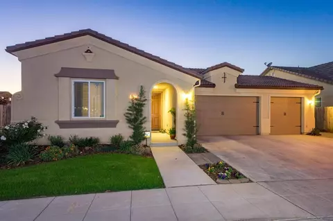 892 Graybark Ave, Clovis, CA 93619 photo 1