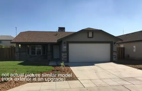 96 Monarch Rd, Madera, CA 93638 photo 1