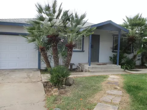 1310 Nebraska Ave, Madera, CA 93638 photo 1