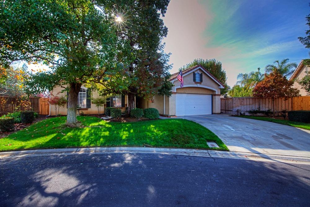 4837 N Crystal Springs Ct, Clovis, CA 93619 photo 1