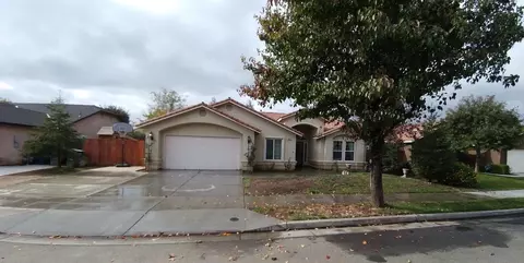 674 Harbor Dr, Madera, CA 93637 photo 1