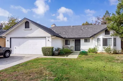 1082 N Claremont Ave, Clovis, CA 93611 photo 1