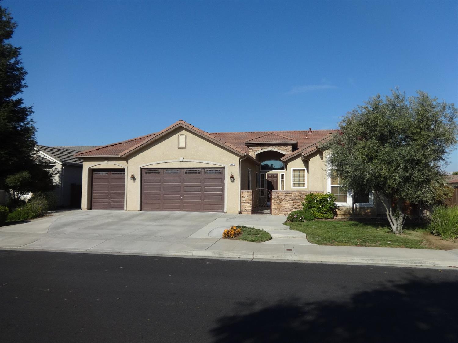 2995 Keats, Clovis, CA 93611 photo 1