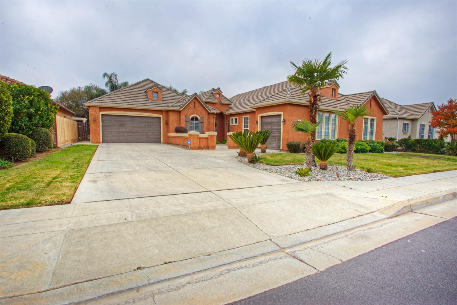 56 W Jordan Ave, Clovis, CA 93611 photo 1