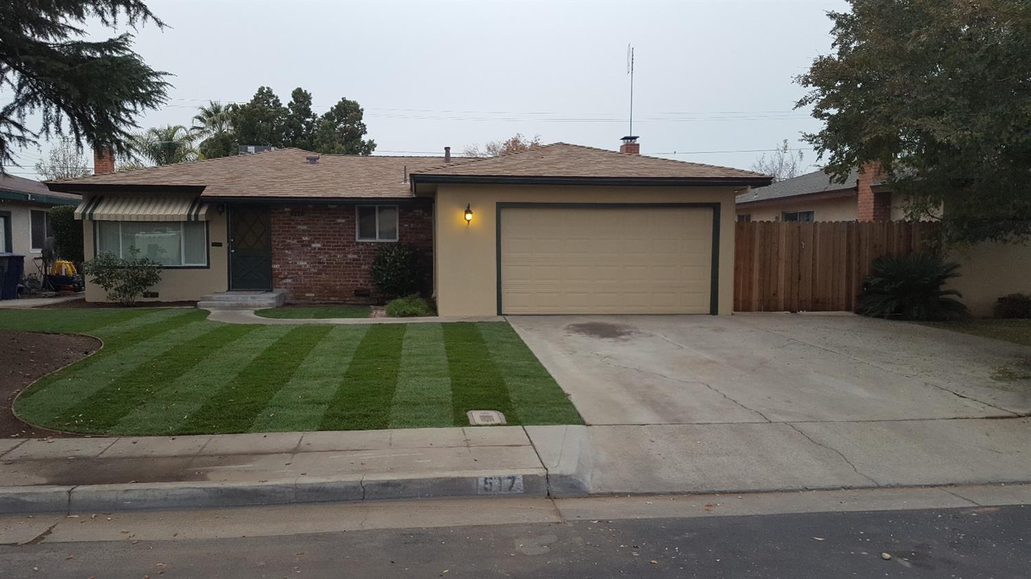 517 W Twain, Clovis, CA 93612 photo 1