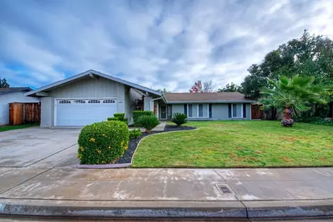 423 Whittier Ave, Clovis, CA 93611 photo 1