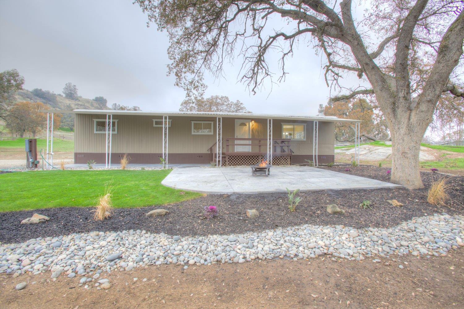 25497 Auberry Rd, Clovis, CA 93619 photo 1