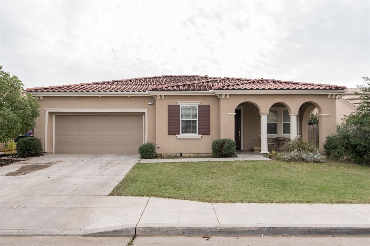 3356 Twain Ave, Clovis, CA 93619 photo 1