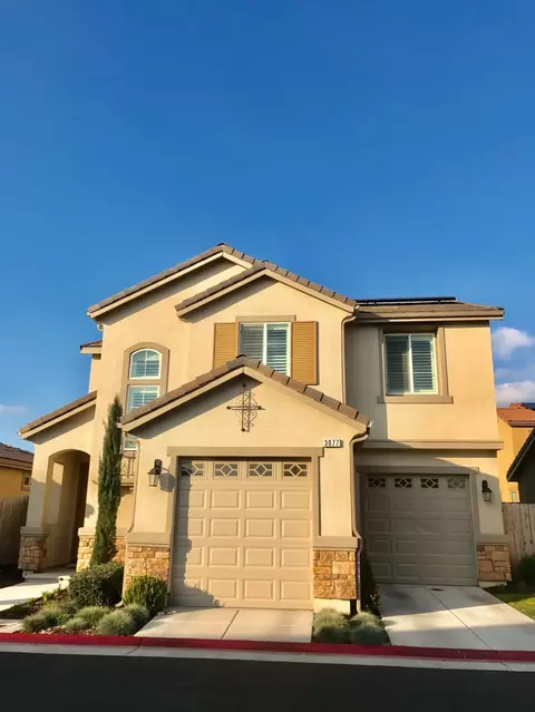 3077 Roche Ln, Clovis, CA 93619 photo 1