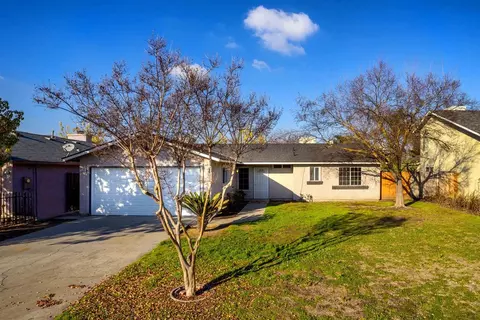 2662 Nectarine St, Selma, CA 93662 photo 1