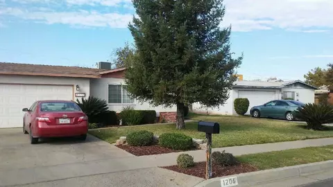1206 Merced St, Madera, CA 93638 photo 1
