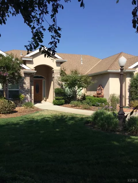 2004 9th Ave, Laton, CA 93242 photo 1