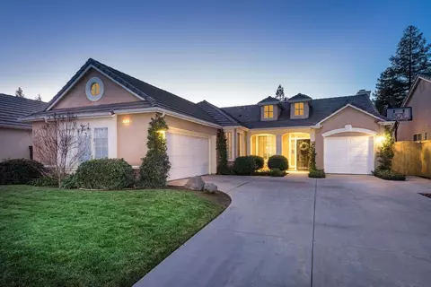 4877 N Crestmoor Ave, Clovis, CA 93619 photo 1