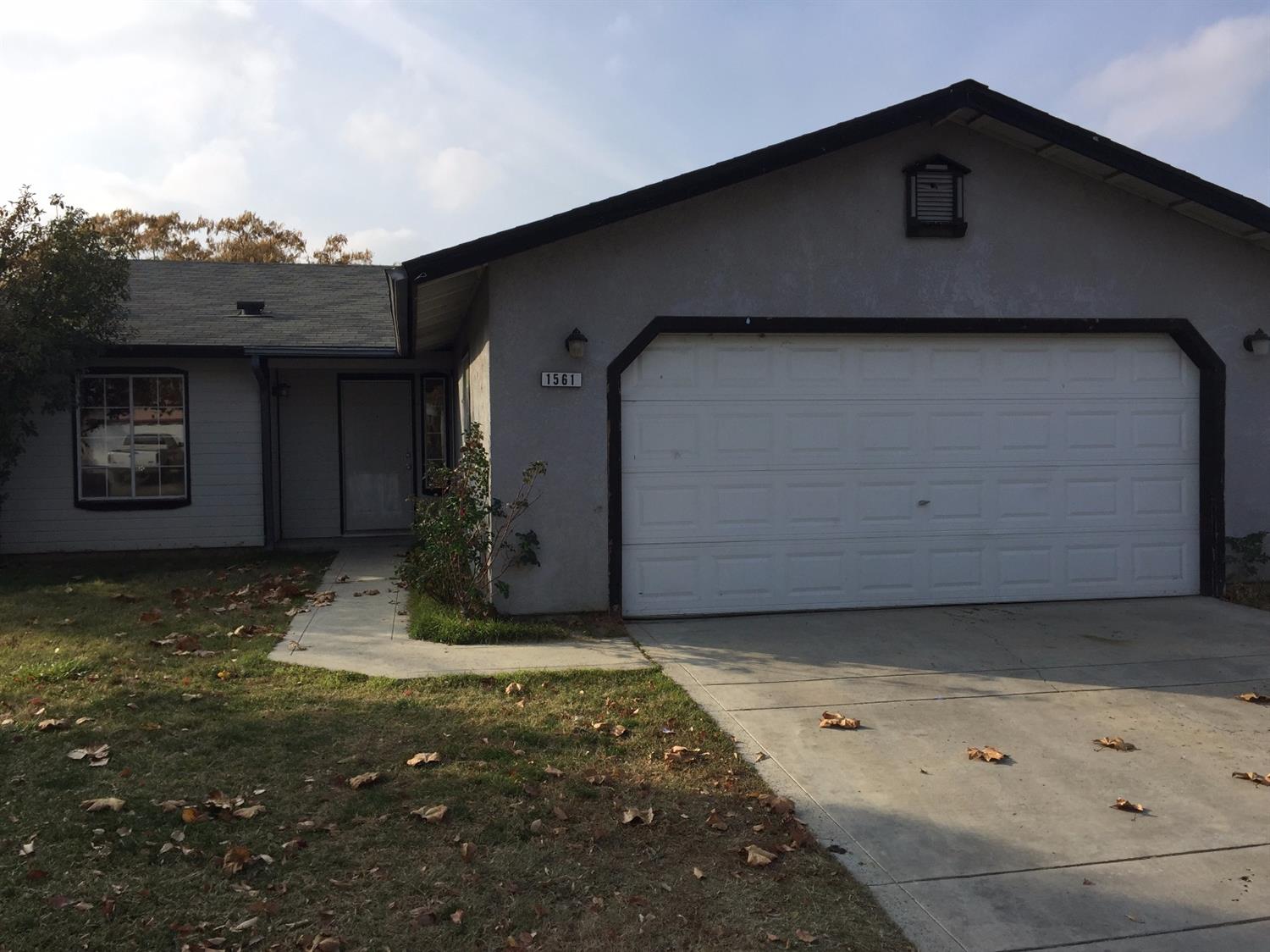 1561 Springbrook St, Coalinga, CA 93210 photo 1