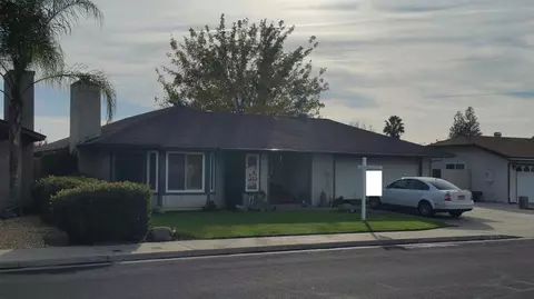 1754 Ashcroft Ave, Clovis, CA 93611 photo 1