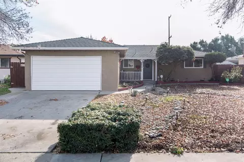 578 W Mitchell Ave, Clovis, CA 93612 photo 1