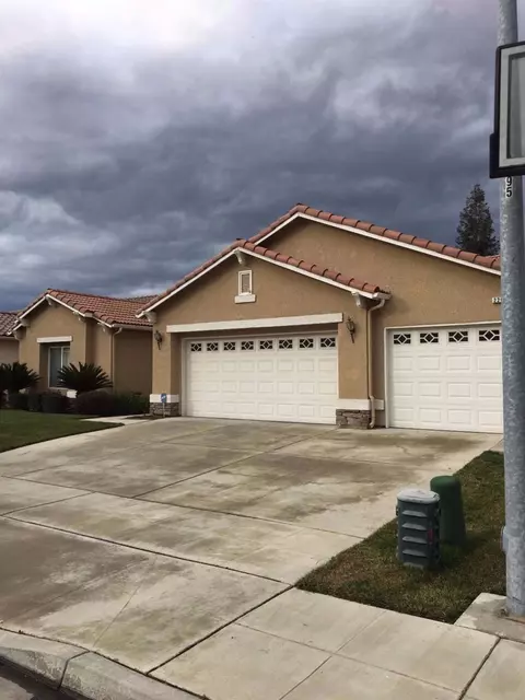 2200 E Michelle Ave, Fowler, CA 93625 photo 1
