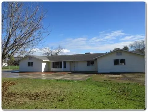 3742 N Chickadee Ave, Sanger, CA 93657 photo 1