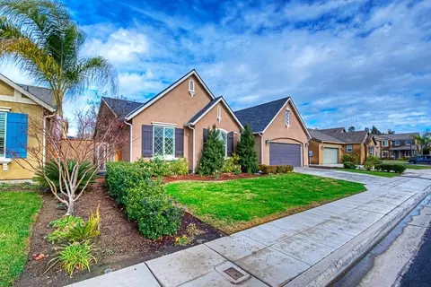 3377 Twain Ave, Clovis, CA 93619 photo 1
