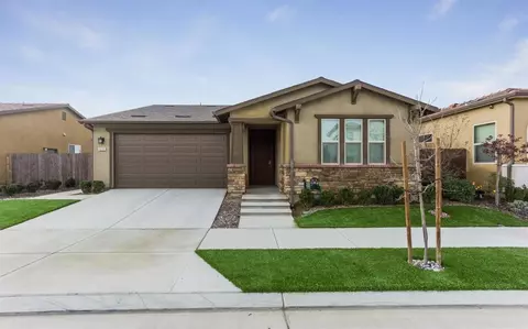 3036 Kaweah Ave, Clovis, CA 93619 photo 1