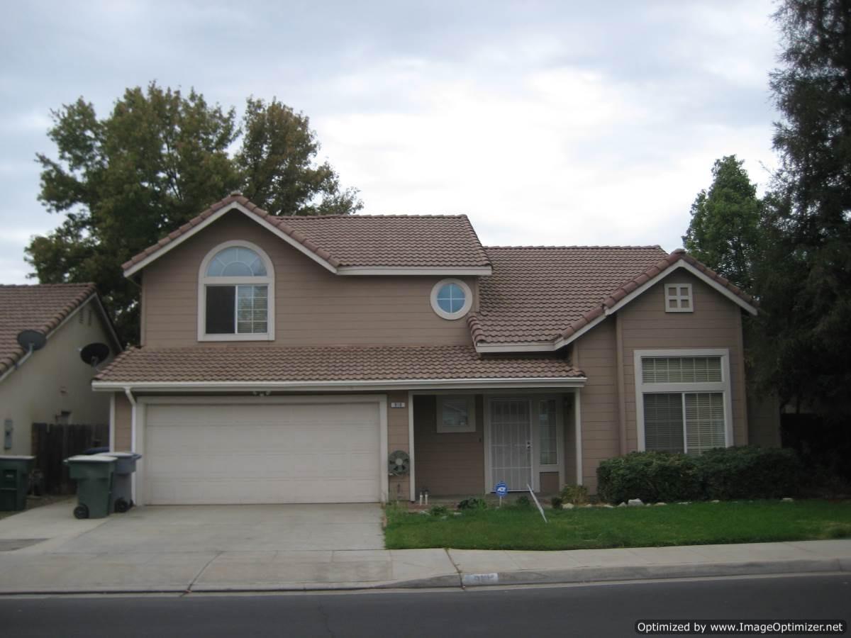 910 N Bush Ave, Clovis, CA 93611 photo 1