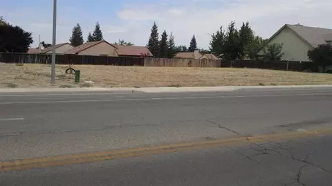 15718 W Kearney, Kerman, CA 93630 photo 1