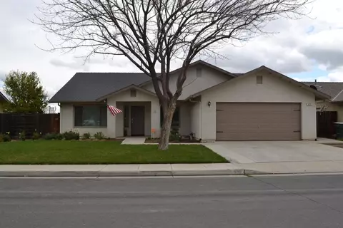 535 Saddleback St, Coalinga, CA 93210 photo 1