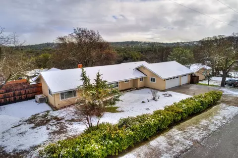 31577 Apache Rd, Coarsegold, CA 93614 photo 1