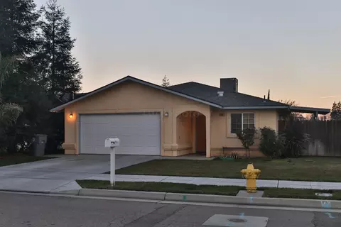 744 Laurel St, Madera, CA 93637 photo 1
