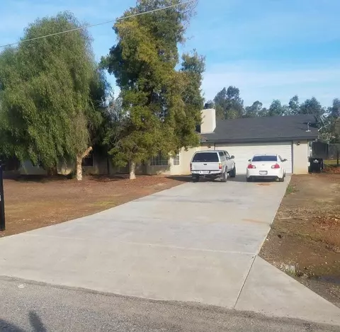 17797 Fairfield Dr, Madera, CA 93638 photo 1
