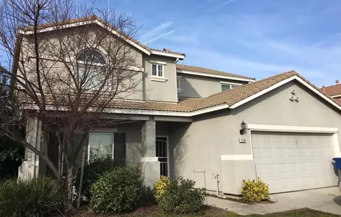 1114 Hazelnut Ln, Madera, CA 93637 photo 1