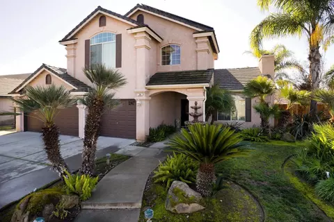 584 W Menlo Ave, Clovis, CA 93612 photo 1