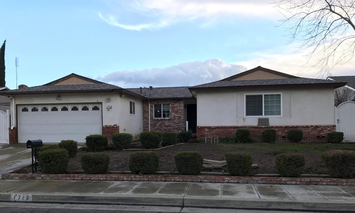1710 Santa Ana Ave, Clovis, CA 93611 photo 1
