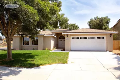 220 Oleander Dr, Chowchilla, CA 93610 photo 1