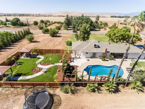 8215 E Nees Ave, Clovis, CA 93619 photo 1