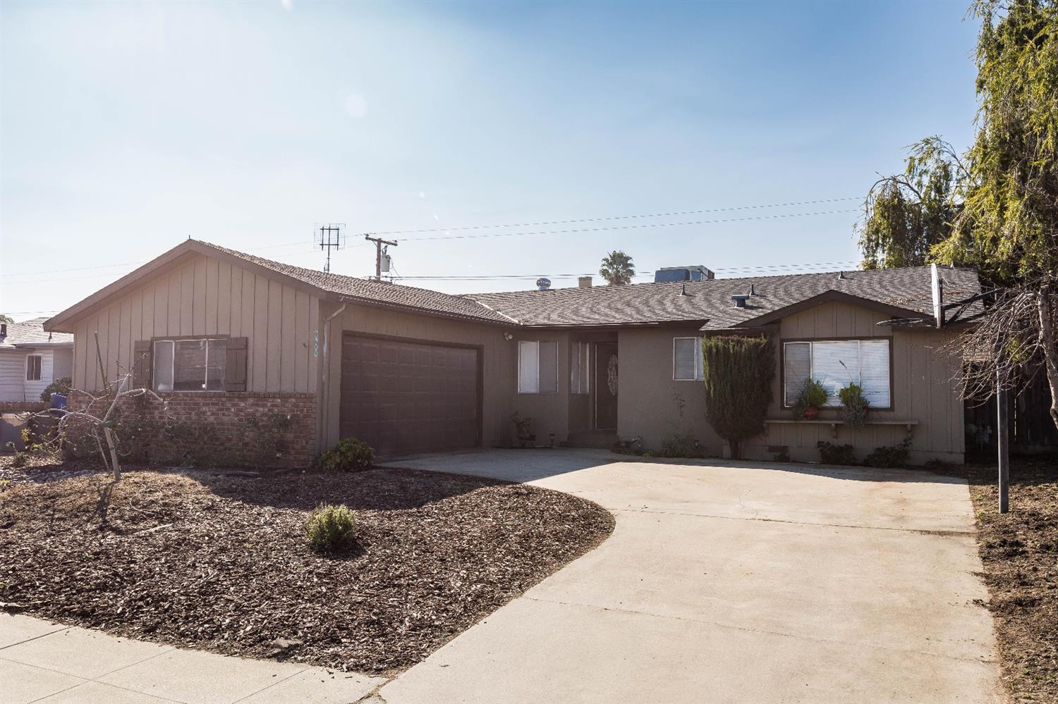 2500 Dewitt Ave, Clovis, CA 93612 photo 1