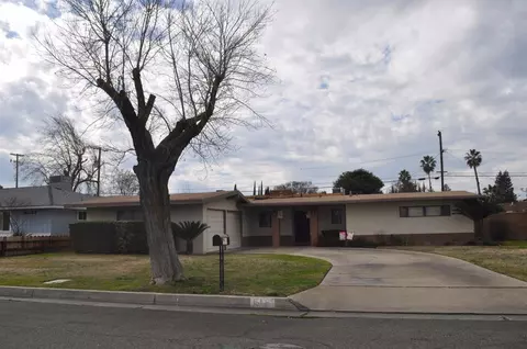 616 Williams Ave, Madera, CA 93637 photo 1