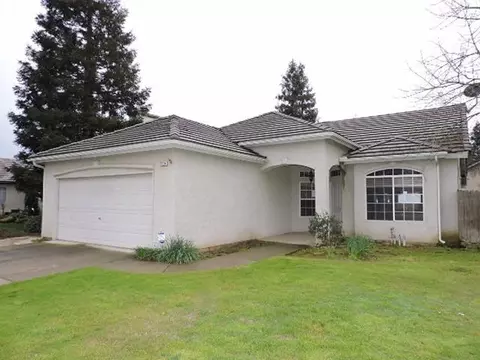 2736 Roberts Ave, Clovis, CA 93611 photo 1