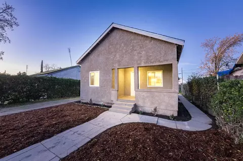320 S 5th St, Fowler, CA 93625 photo 1