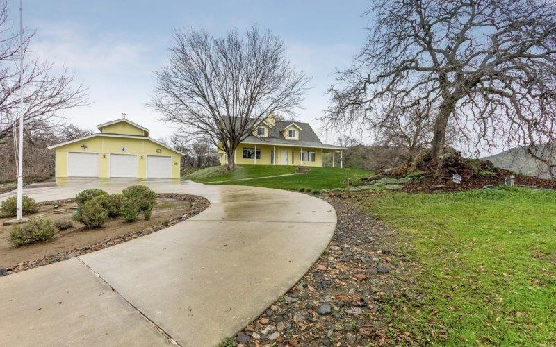 26555 Stoney Hill Ln, Clovis, CA 93619 photo 1