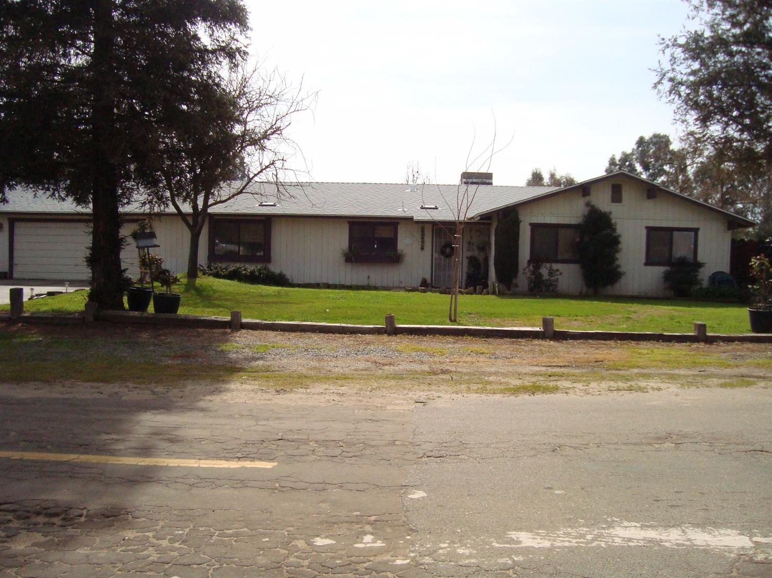 25452 Dawnridge Dr, Madera, CA 93638 photo 1
