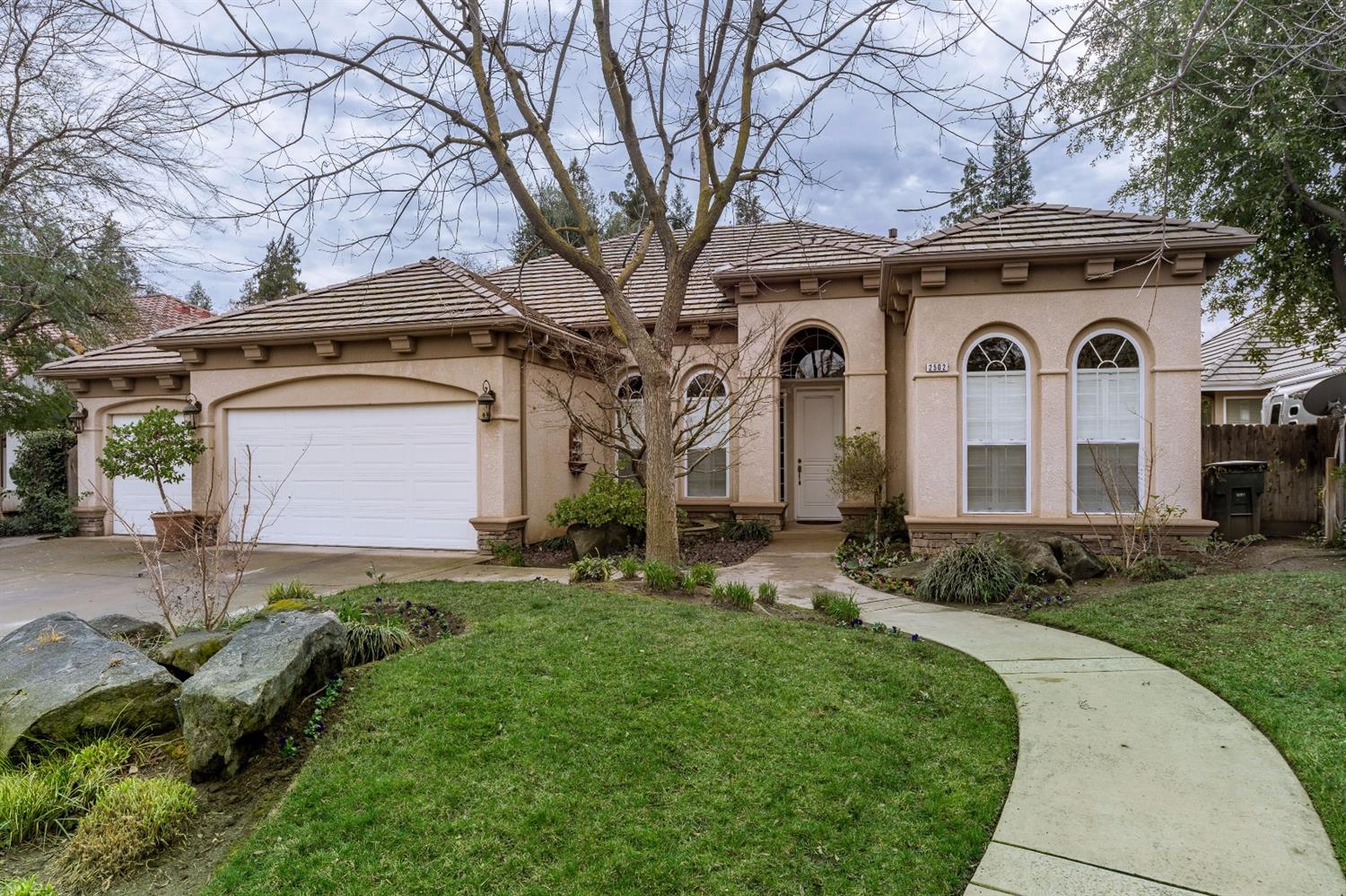 2502 Donner Ave, Clovis, CA 93611 photo 1