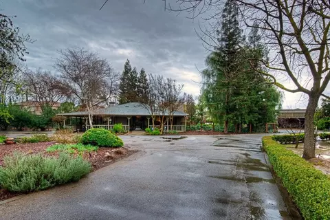2617 E Teague Ave, Clovis, CA 93619 photo 1