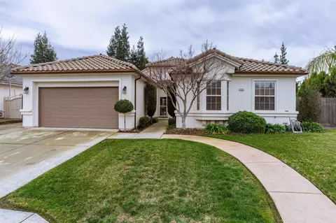 2224 Sierra Madre Ave, Clovis, CA 93611 photo 1