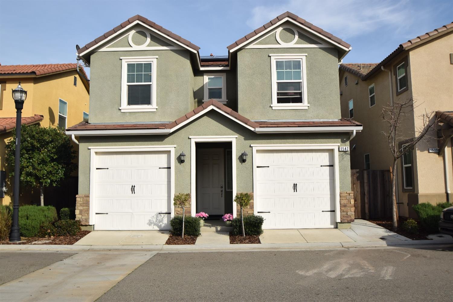 1547 N Strada Way, Clovis, CA 93619 photo 1