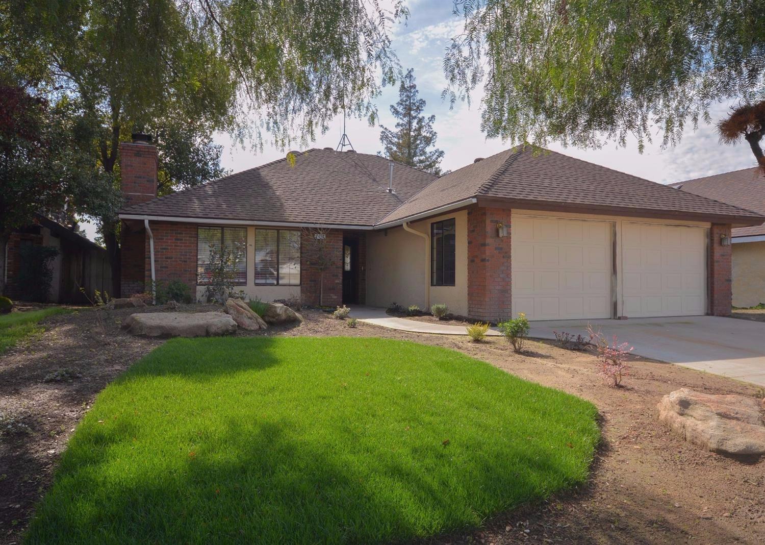 1412 Barstow Ave, Clovis, CA 93611 photo 1
