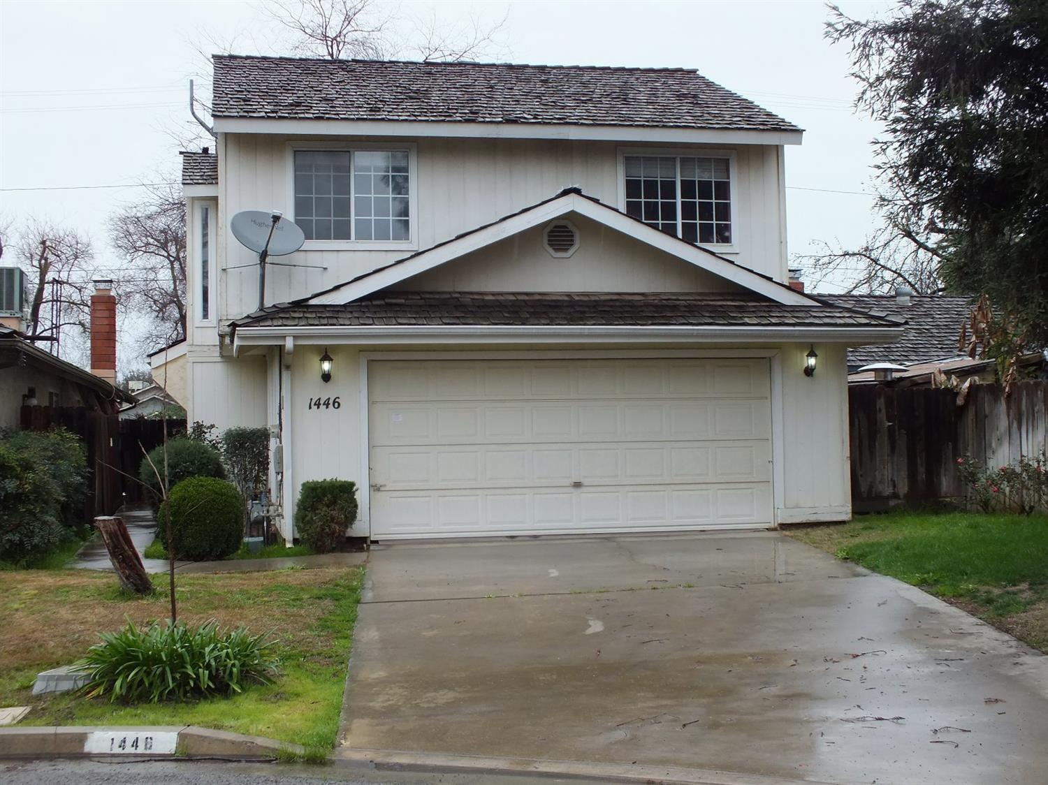 1446 E Ferguson Ct, Visalia, CA 93292 photo 1