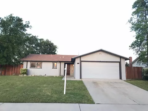 3321 Claremont Ave, Clovis, CA 93611 photo 1