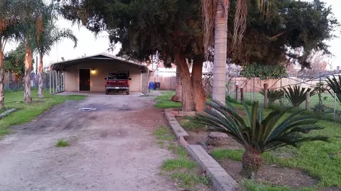 37686 Kate Rd, Dinuba, CA 93618 photo 1
