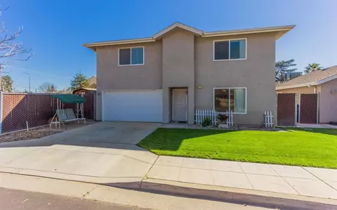 621 Oxford Ave, Clovis, CA 93612 photo 1